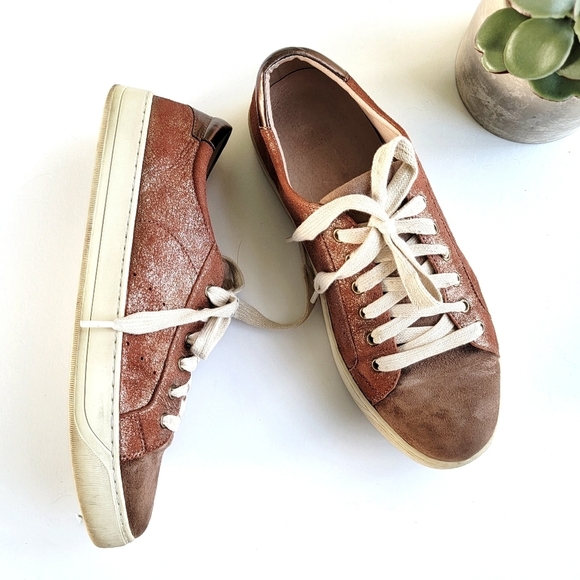 Johnston & Murphy Sneaker Distressed  Suede Leather Size 8 - Picture 1 of 15